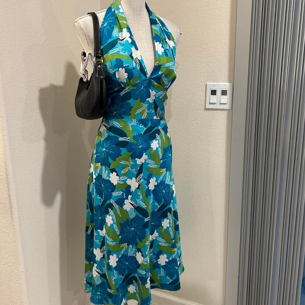 Laundry By Shelli Segal silk halter midi dress. Size 8